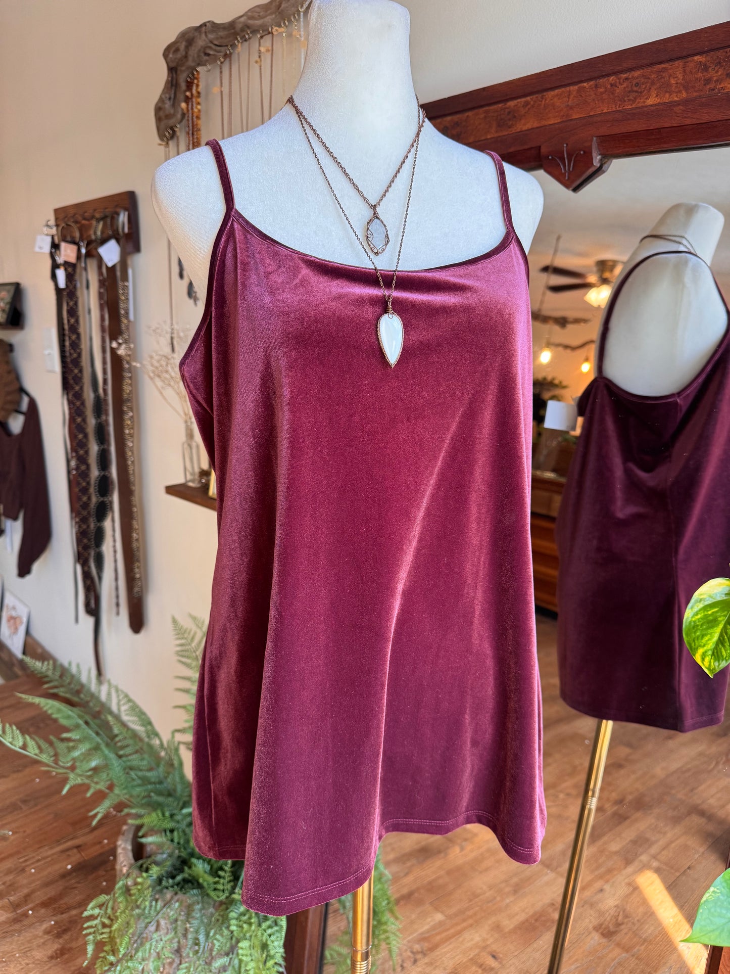 Size XL mauve velvet under shirt