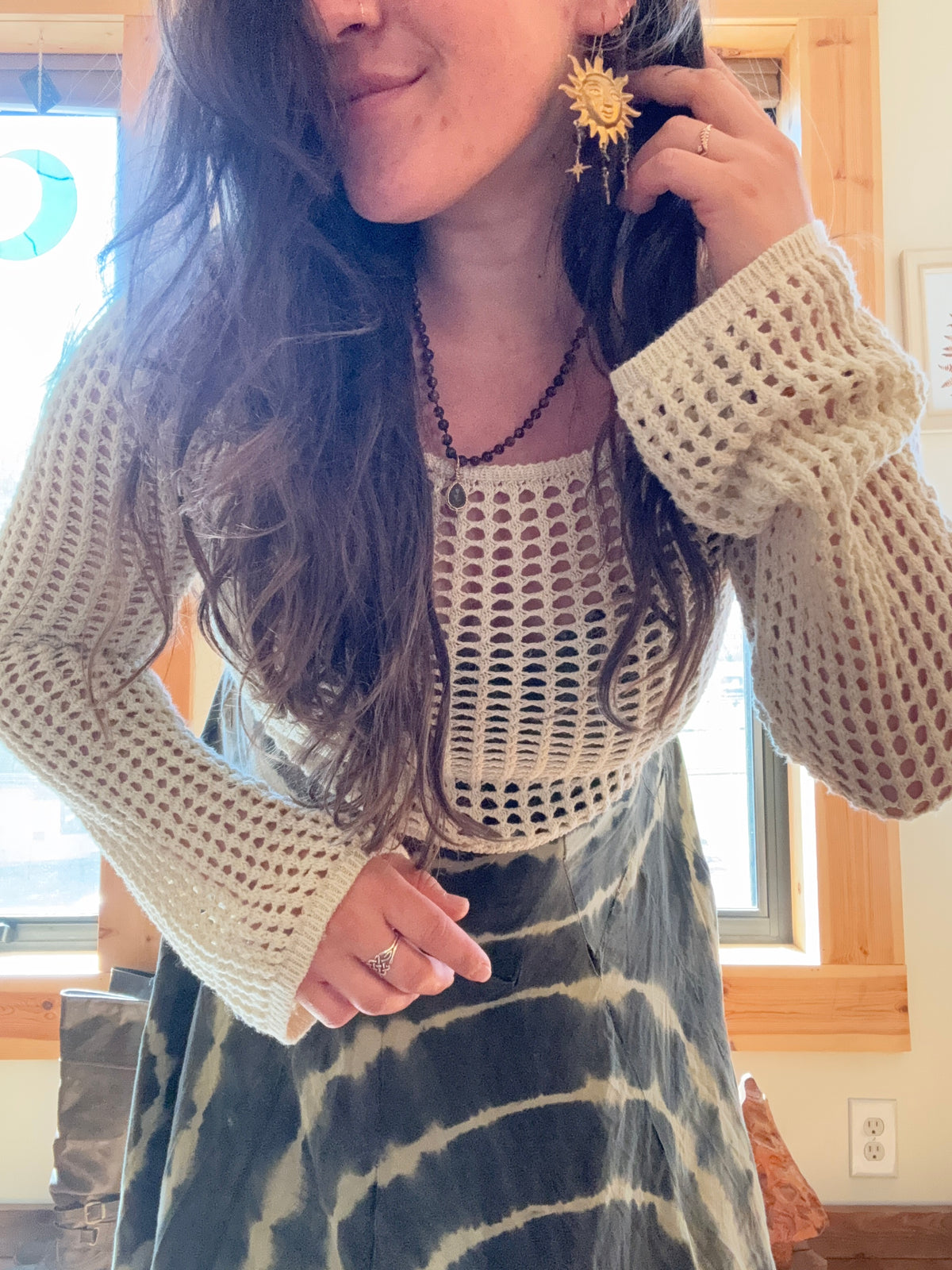 Size M bell sleeve knit crop sweater