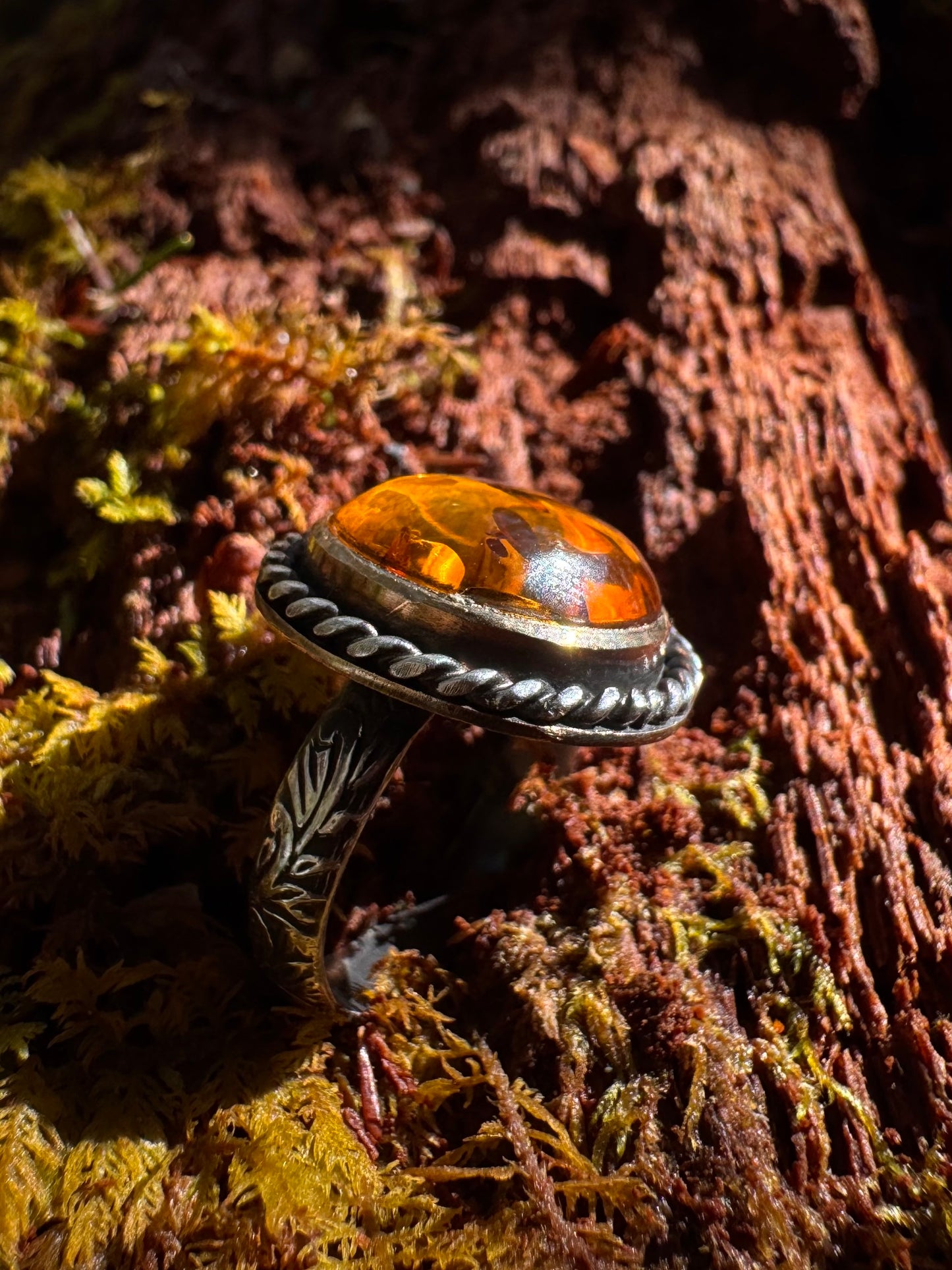 Silver Amber Ring~ size 7.5