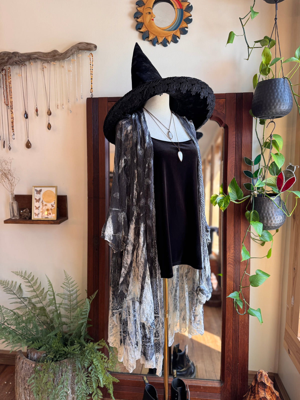 Size S/M handkerchief lace duster