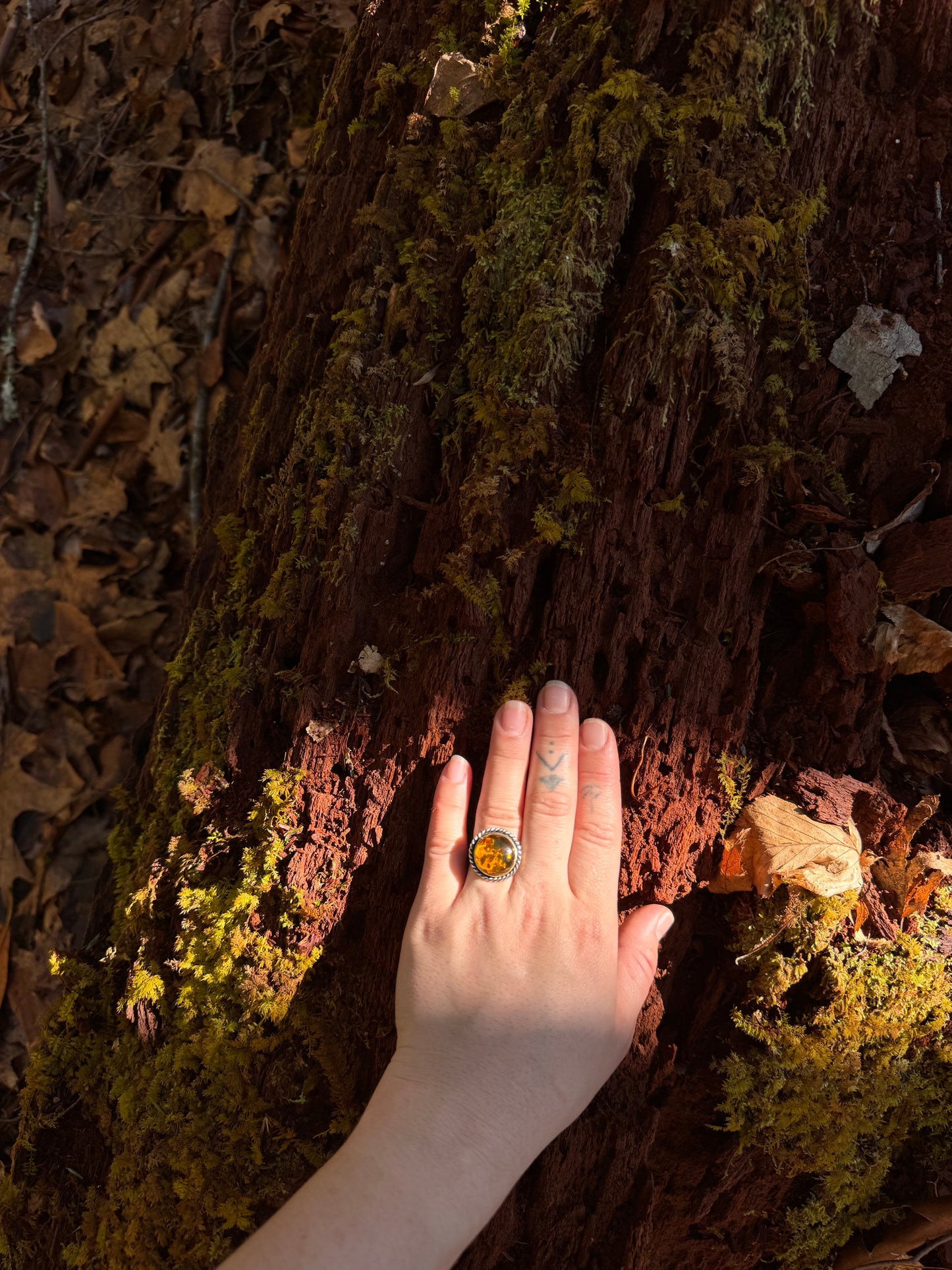 Silver Amber Ring~ size 7.5
