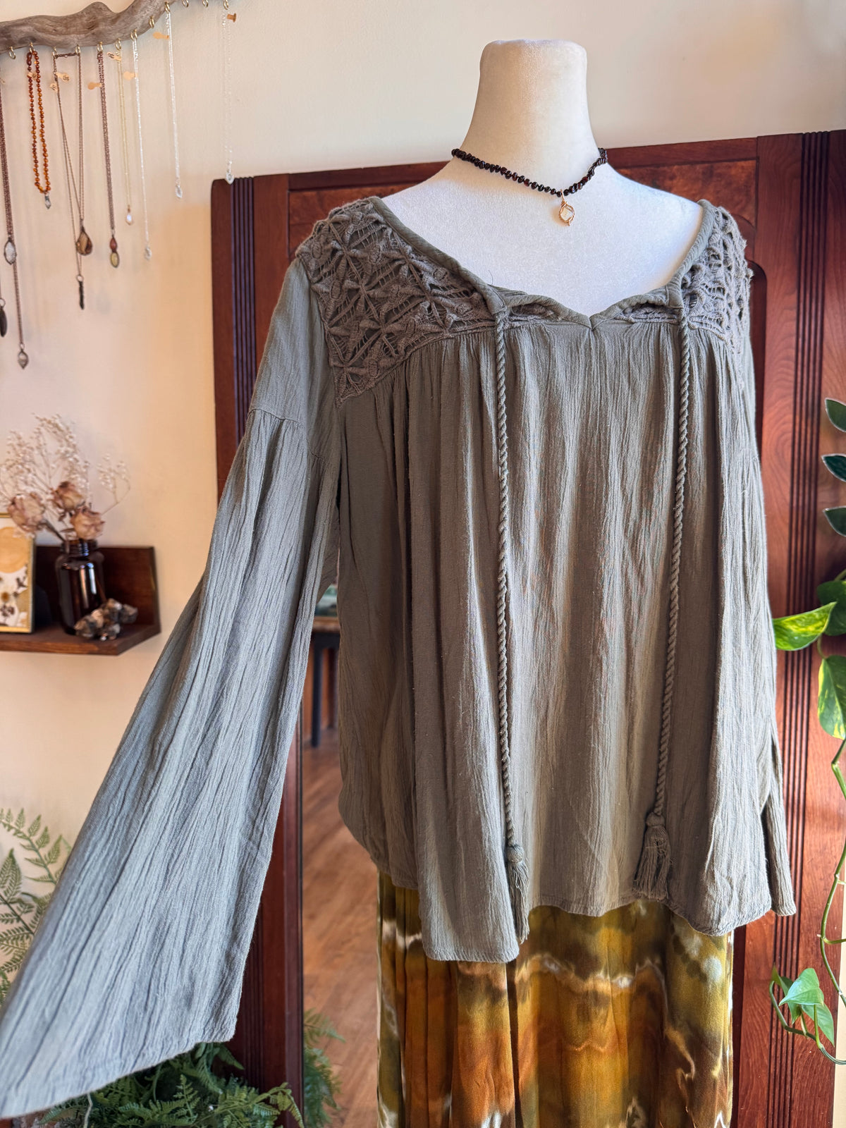 Size Small Olive embellished hobbit top