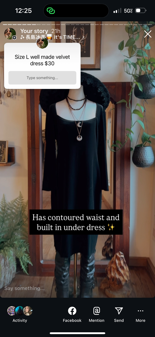 Velvet fitted black dress L