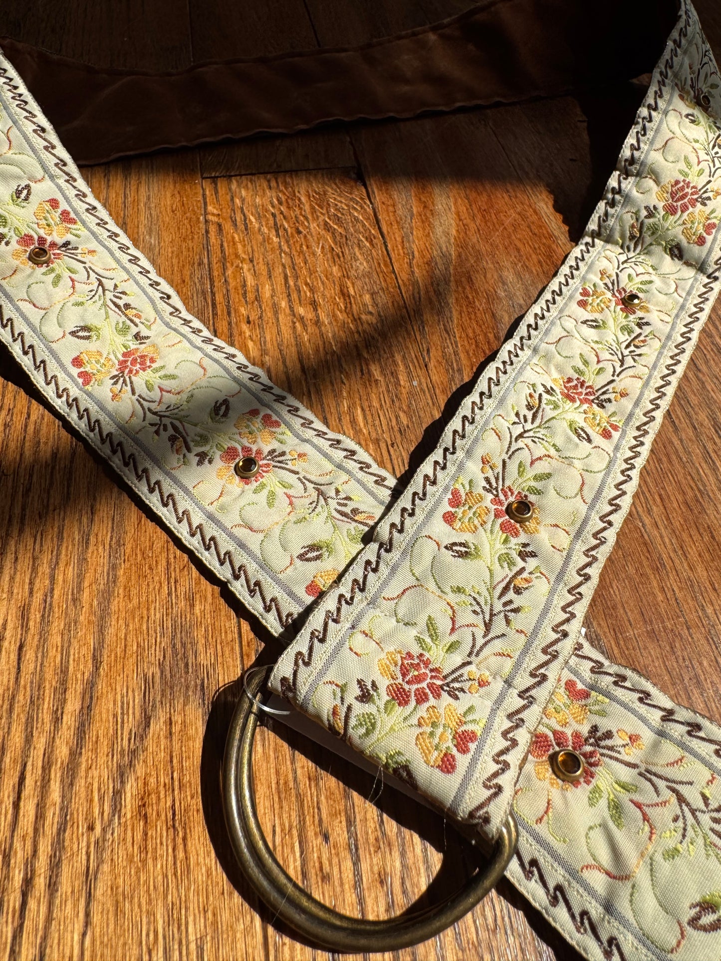 Free size bejeweled belt