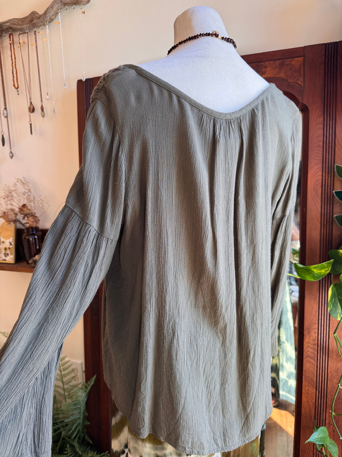 Size Small Olive embellished hobbit top