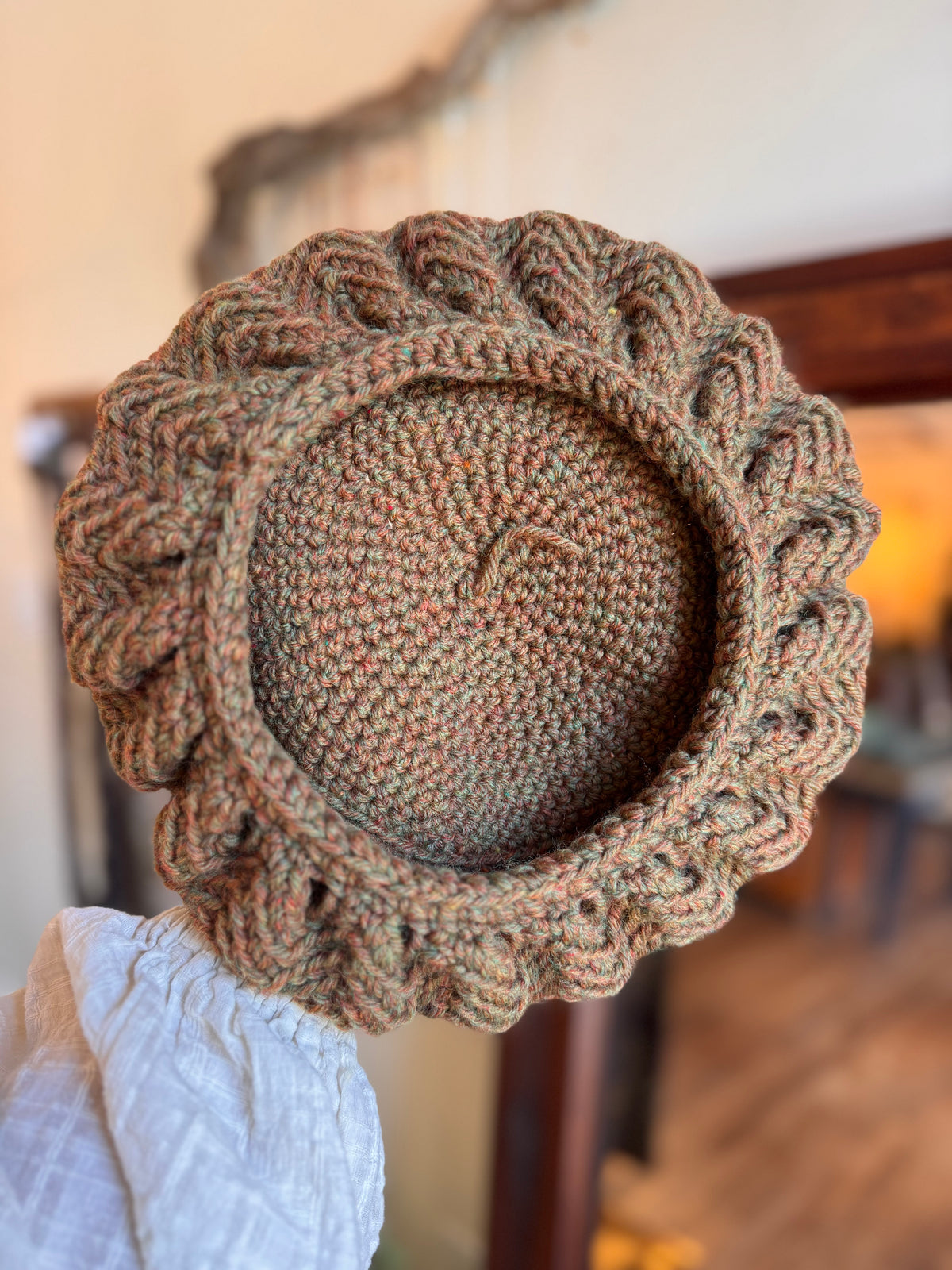 Handmade autumn baret hat