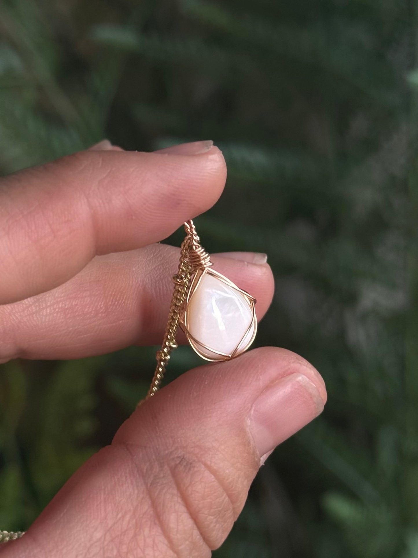 Mother of Pearl Mini Pendant 14kgf