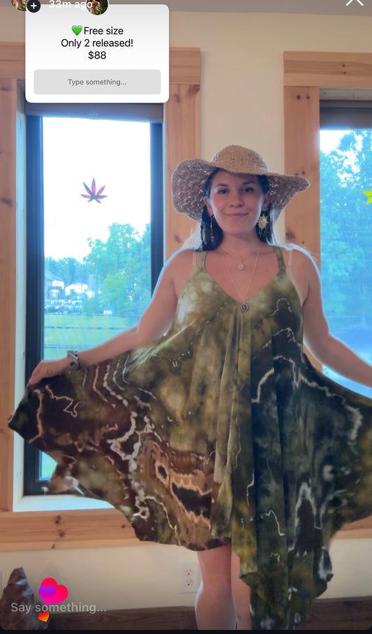 Free size unreleased Katya Moon Dye dress (green)