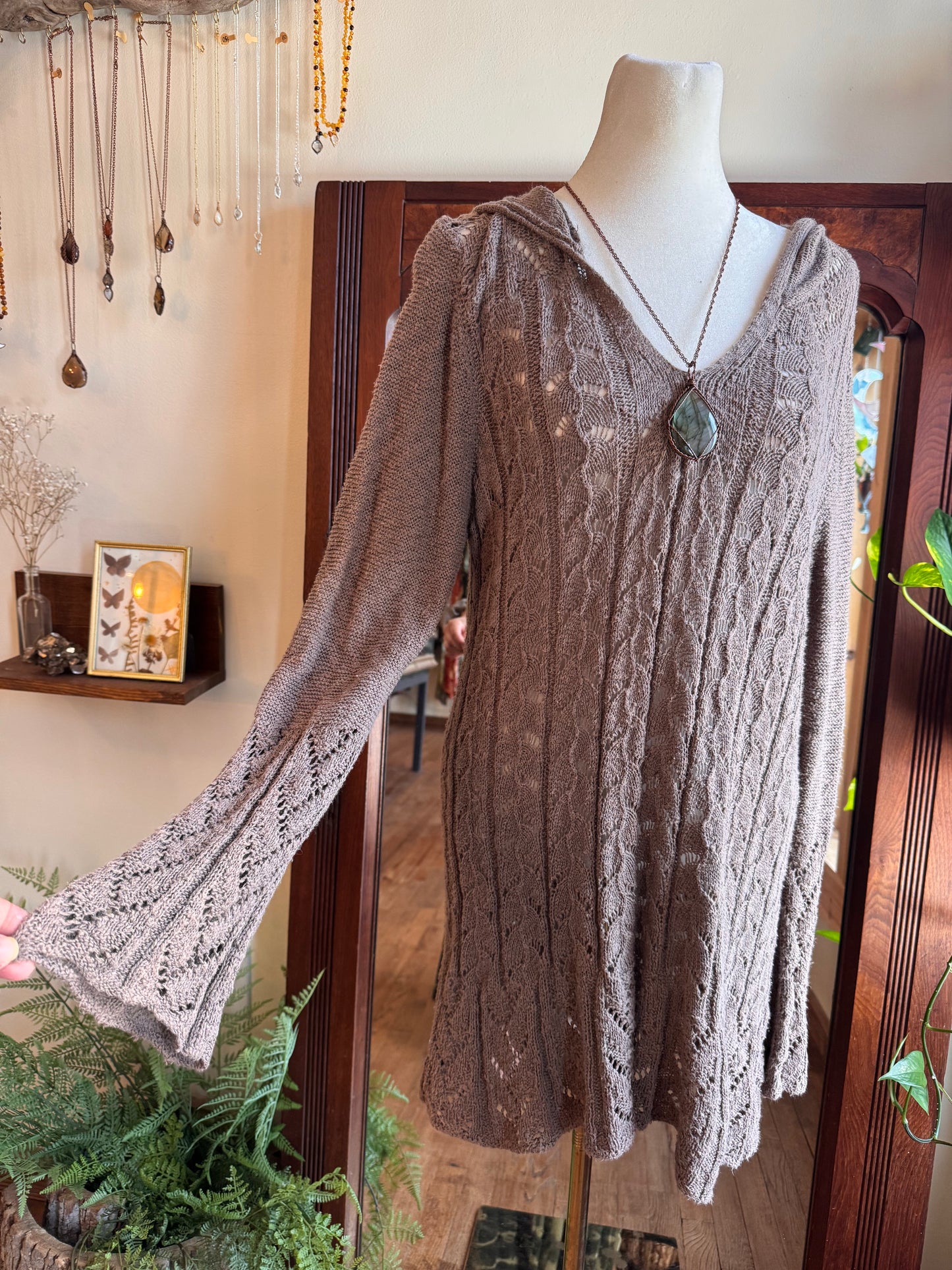 Size L hooded knit tunic