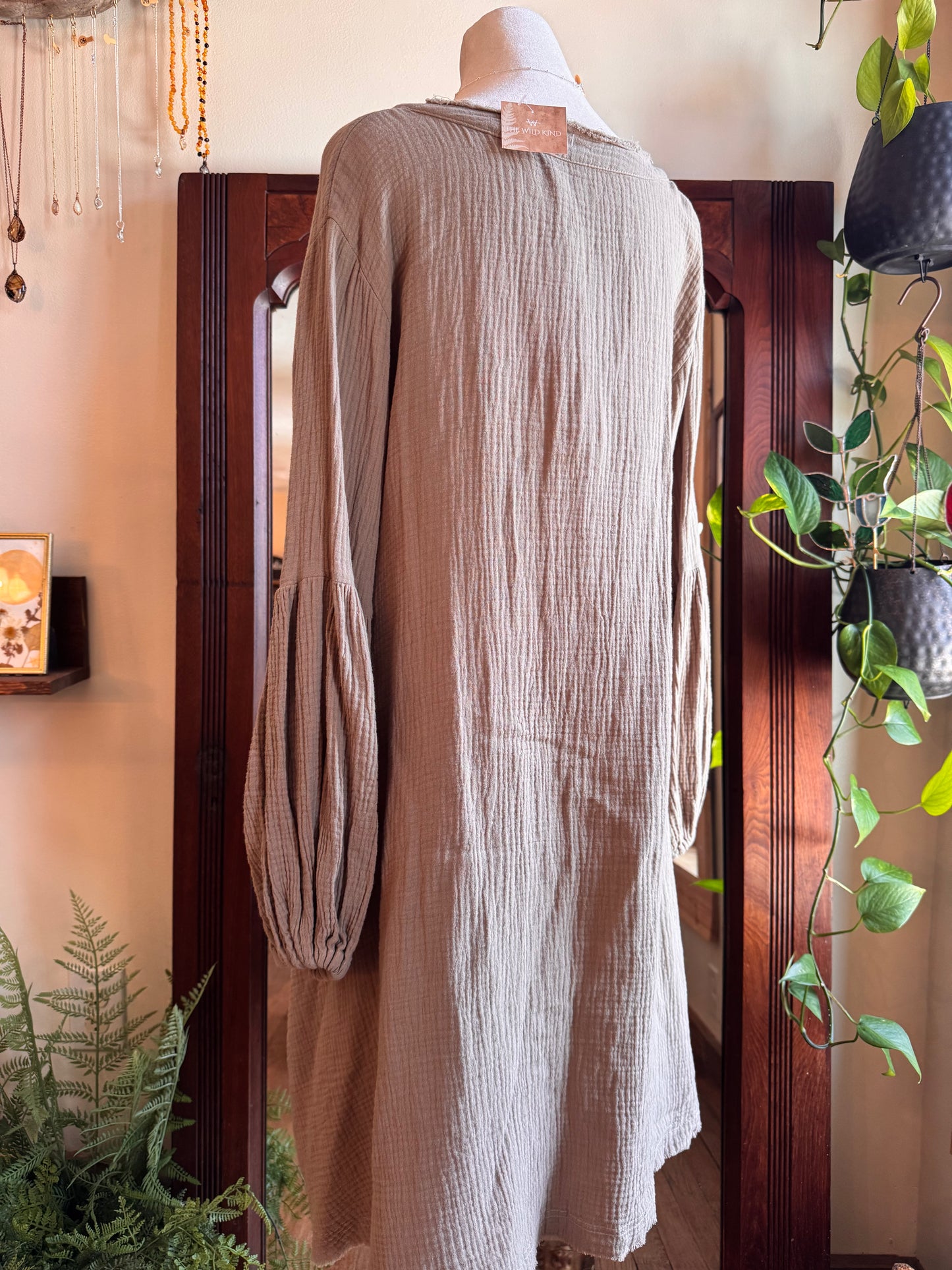 Size M muslin dress