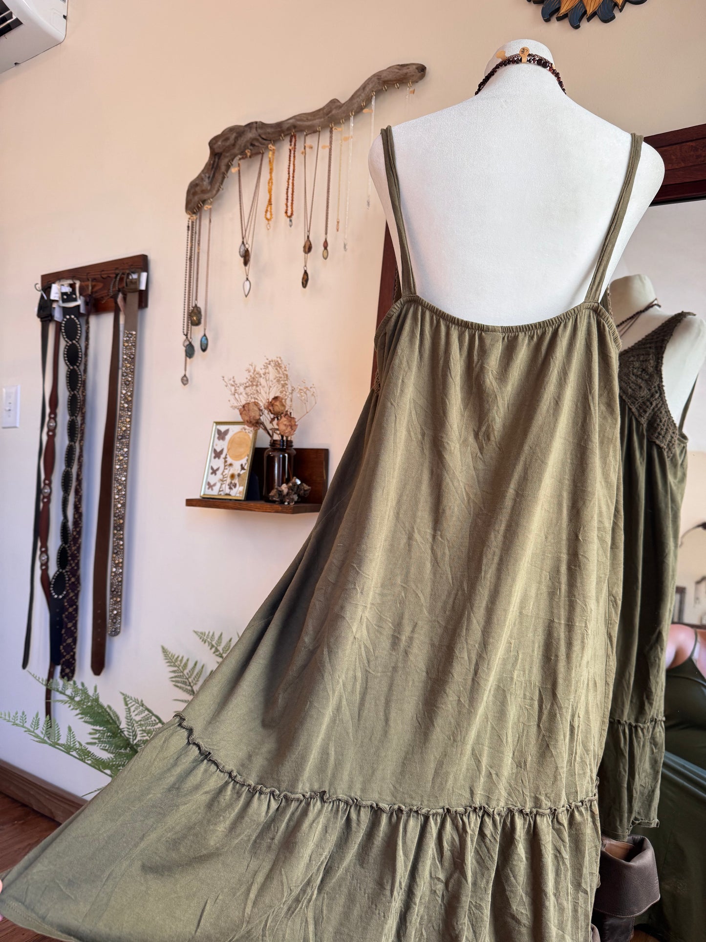 Size XL sleeveless cotton olive green dress